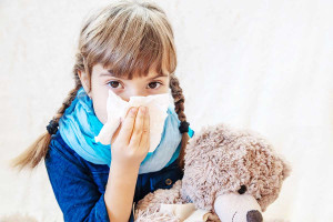 Γρίπη: Ρινικό εμβόλιο για παιδιά για πρώτη φορά στην Ελλάδα – Τι πρέπει να γνωρίζουν οι γονείς