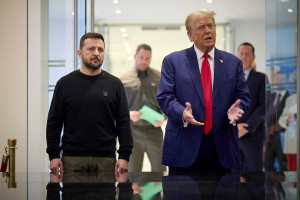 Τραμπ και Ζελένσκι «υπογράφουν» το μέλλον της Ουκρανίας στον Λευκό Οίκο