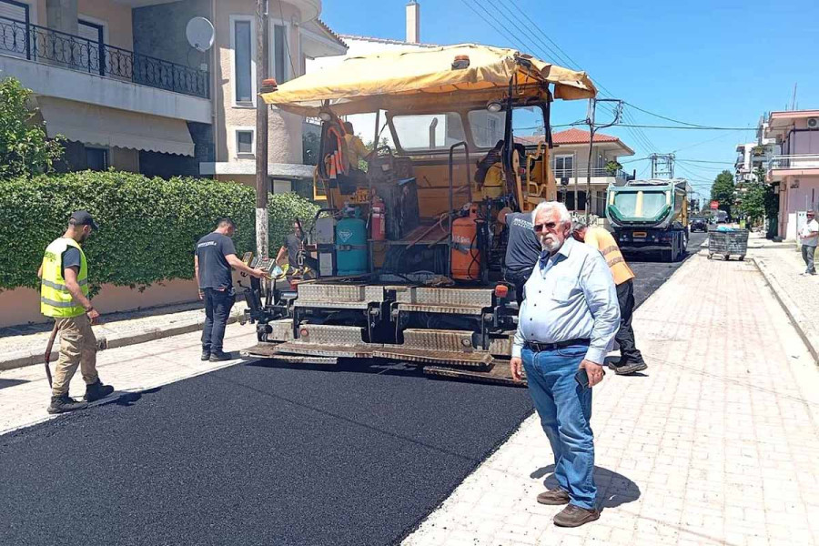 Αλλάζει η εικόνα της Αμαλιάδας – Ξεκίνησαν παρεμβάσεις ασφαλτόστρωσης σε κεντρικές αρτηρίες της πόλης