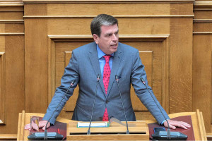 Μεταναστευτικό: Αιχμηρή τοποθέτηση Καιρίδη στη Βουλή - Τι είπε στον Θ. Πλεύρη στη συζήτηση του νομοσχεδίου