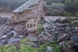 Λέσβος: Προβλήματα από την κακοκαιρία - Πλημμύρισαν δρόμοι και σπίτια σε Καλλονή και Σκάλα, κλειστά τα σχολεία