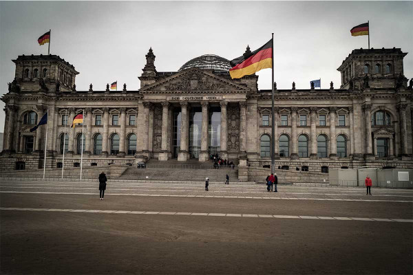 Γερμανία: Για πρώτη φορά τα 10 τελευταία χρόνια οι άνεργοι έφτασαν τα τρία εκατομμύρια