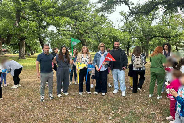 «Οι Μέλισσες στο Δάσος»: Μια σημαντική πρωτοβουλία περιβαλλοντικής ευαισθητοποίησης και συνεργασίας στο δάσος Πανόπουλου