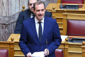 Εσπευσμένα στο Ιπποκράτειο με πόνο στο στήθος ο Γιώργος Κώτσηρας