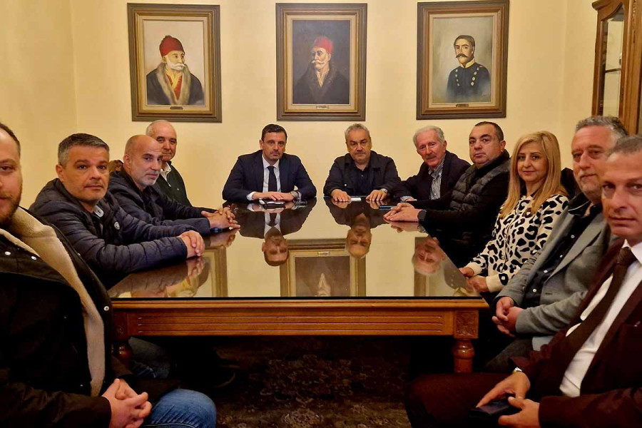 Συνάντηση Δημάρχου Πηνειού Αλέξη Καστρινού με τον Βουλευτή Ηλείας Ανδρέα Νικολακόπουλο