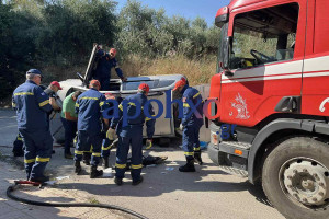Σοβαρό τροχαίο με αυτοκίνητο του Δήμου Δυτικής Αχαΐας - Τραυματισμός υπαλλήλου του δήμου- Στο σημείο ο Αλεξόπουλος