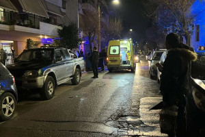Νεκρή 38χρονη που έπεσε από τον 5o όροφο πολυκατοικίας στη Λάρισα - Αναζητείται άνδρας που ήταν στο διαμέρισμα