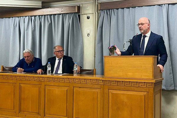 Παπαδόπουλος στην σύσκεψη του ΟΕΒΕΣΝΑ: Στηρίζουμε με πράξεις την μικρομεσαία και μικρή επιχειρηματικότητα