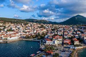 Forbes: Αυτοί είναι οι 20 «hot» προορισμοί για το 2026 - Ανάμεσά τους και ένας στην Ελλάδα