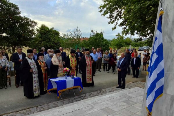 Λαντζόι: Τιμήθηκε η μνήμη του Βιλαέτη και των συμπολεμιστών του