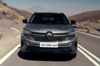 Η Renault μειώνει τις τιμές σε Captur και Austral