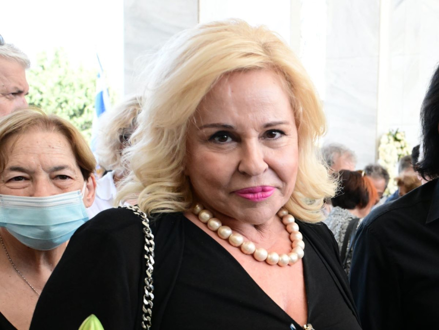 Μπέσσυ Αργυράκη: Χάσαμε την οικογένειά μου μέσα σε πολύ μικρό χρονικό διάστημα, έχασα τον κόσμο μου