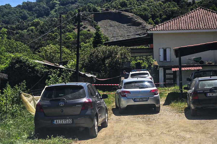 Πατροκτονία στην Αμφιλοχία: Με άνοια το 95χρονο θύμα - «Ο παππούς μαρτύρησε στα χέρια του, τον χτύπησε και το Πάσχα» (video)