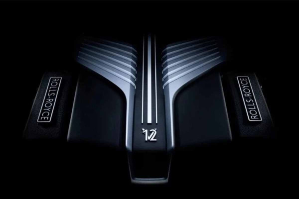 Η Rolls-Royce κρατά ζωντανό τον V12