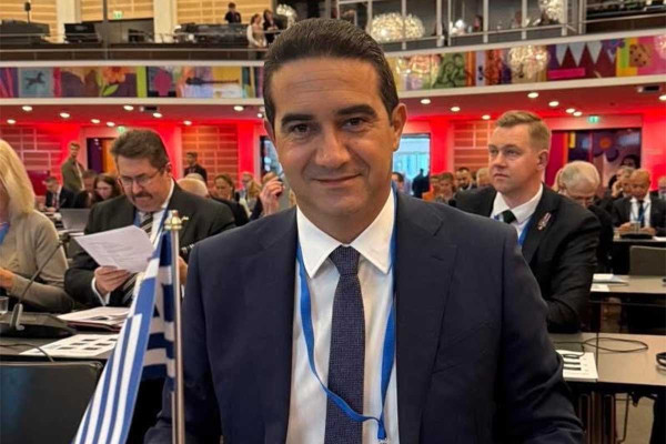 Κατρίνης: Η ΕΕ πρέπει να αποκτήσει δικό της αμυντικό δόγμα και να υπερασπιστεί εμπράκτως τα μέλη της