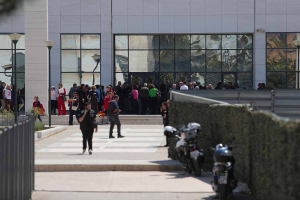 Επίθεση 89χρονου ενόπλου στον ΕΦΚΑ Κεραμεικού και στο Εφετείο - Πέντε τραυματίες