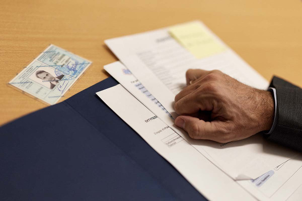 Παράταση για τις παλιές ταυτότητες – Πού θα γίνονται δεκτές και μέχρι πότε