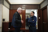 Επίσκεψη Τσίπρα στην Κυψέλη - Όσα του είπαν οι πολίτες για τις ρωγμές
