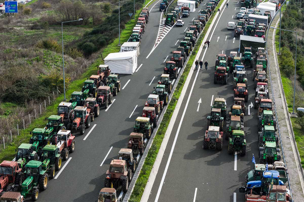 Έληξε ο αποκλεισμός του τελωνείου των Ευζώνων και της παλαιάς Εθνικής Θεσσαλονίκης - Έδεσσας από αγρότες