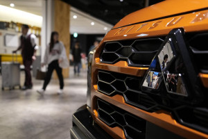 Το Mitsubishi Pajero επιστρέφει πιο σύγχρονο αλλά πάντα hard core