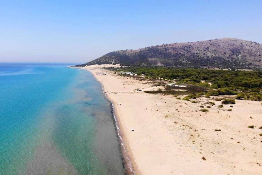 Αντιδράσεις από τον Δήμο Δυτικής Αχαϊας για την παραχώρηση των 35 στρεμμάτων στην ακτή Καλογριάς