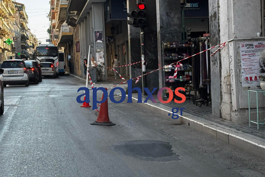 Έπεσαν τσιμέντα στο κέντρο της Πάτρας - Νέο περιστατικό
