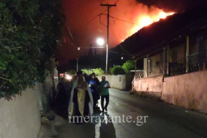 Ζάκυνθος: Λιτανεία στην Λιθακιά για να σταματήσει η φωτιά ! (video)