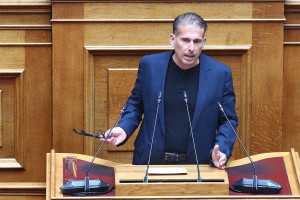 Πλεύση Ελευθερίας: Παραιτείται από βουλευτής ο Διαμαντής Καραναστάσης – «Η ανοχή μου στη βρομιά έχει όρια»