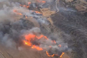 Δύο νεκροί σε πυρκαγιά εν μέσω καύσωνα στην Ισπανία (video)