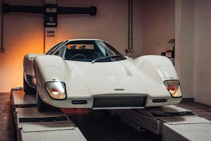 Η M6 GT είναι το supercar του Bruce McLaren που επέστρεψε μετά από 57 χρόνια!