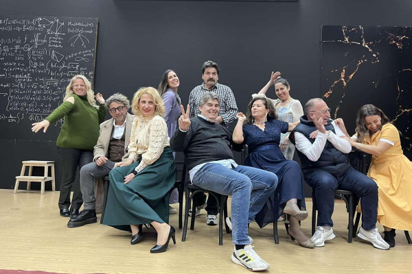 «Δεν είμαι εγώ» απόψε από την Θεατρική Ομάδα Κρεστένων «Έκφρασις»