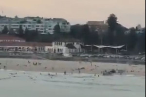 Σίδνεϊ: Μακελειό σε πολυσύχναστη παραλία - Πληροφορίες για τρομοκρατική επίθεση και πολλά θύματα