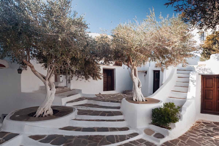 Ασβέστωμα: Ένα πασχαλινό έθιμο με ρίζες στην παράδοση της ελληνικής υπαίθρου