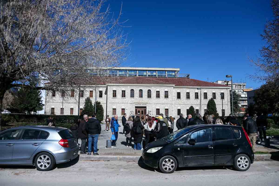 Βιολάντα: Ελεύθερος με περιοριστικούς όρους ο υπεύθυνος παραγωγής - Προθεσμία για τον διευθυντή