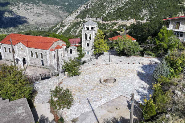 Νέα πλατεία στα Τσίπιανα - Ένας νέος χώρος συνάντησης για την τοπική κοινωνία