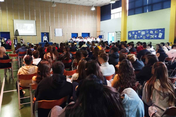 2ο Γυμνάσιο Πύργου: Εκδήλωση για την επέτειο της 17ης Νοεμβρίου 1973