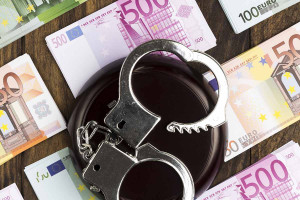 Σπείρα με ανήλικους «έσπρωχνε» πλαστά 200ευρα στο Ηράκλειο