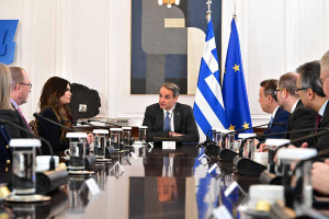 Έπεσαν οι υπογραφές με τη Chevron για τους υδρογονάνθρακες: «Η χώρα κάνει άλμα» - Οι δηλώσεις Μητσοτάκη
