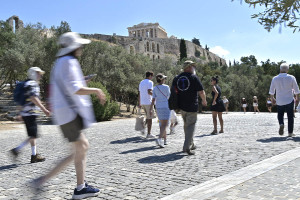 Τουρισμός: Ξεκινούν σήμερα οι αιτήσεις για τις προσλήψεις στη δημόσια τουριστική εκπαίδευση