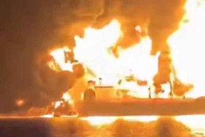 Συναγερμός μετά από επίθεση σε δύο τάνκερ στον Περσικό - Χτυπήθηκε το ελληνόκτητο Zefyros