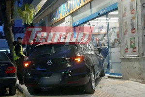 Πάτρα: Σοκαριστικό τροχαίο – ΙΧ “εισέβαλε” σε σούπερ μάρκετ μετά από σύγκρουση – Πανικός στο σημείο