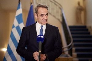 Μητσοτάκης: Η Ελλάδα δεν είναι έτοιμη να στείλει στρατεύματα στην Ουκρανία – Τις επόμενες ημέρες οι αυξήσεις στους ένστολους