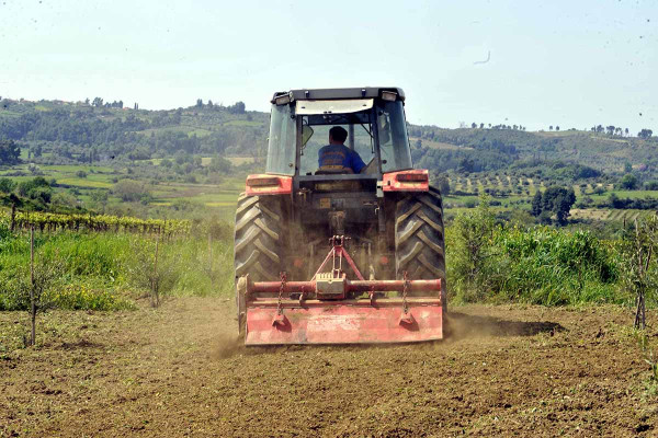 Με αγροτικό πετρέλαιο και κάποια de minimis, βγαίνει ο μήνας, αργά μέσα στο Μάιο έρχονται eco-schemes 400 εκατ.