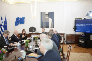 Εθνικό Απολυτήριο: Στον πρωθυπουργό παρουσιάστηκε η ηλεκτρονική διαβούλευση με μαθητές και γονείς