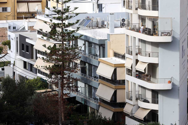 ΦΠΑ: Πώς θα λειτουργήσει η διπλή παρέμβαση στα ακίνητα