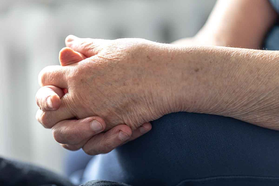 Χαλκίδα: 70χρονη ξυλοκοπήθηκε άγρια από την κόρη και τον σύντροφό της