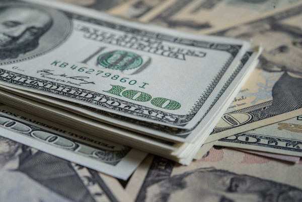 ΗΠΑ: Εργάτης βρήκε 30.000 δολάρια σε τουαλέτα και τα επέστρεψε