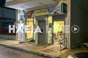 Κυλλήνη: Διπλή ανατίναξη τα μεσάνυχτα στο ΑΤΜ - 140.000 ευρώ η λεία (video &amp; photos)