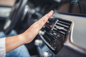 Τι θερμοκρασία πρέπει να βγάζει το κλιματιστικό αυτοκινήτου το καλοκαίρι