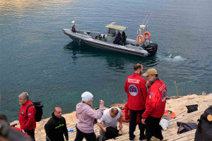 Βουλιαγμένη: Σήμερα η επιχείρηση ανάσυρσης του 34χρονου δύτη από ειδικά εκπαιδευμένη ομάδα